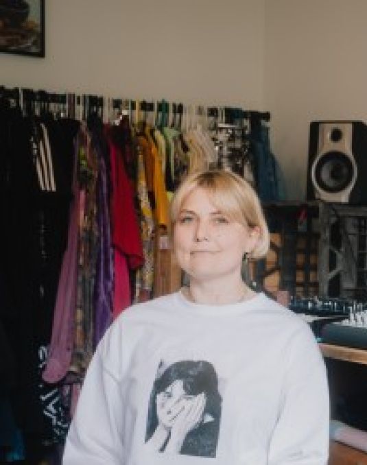 SetWidth400 Girlname in studio Jim Bob is the photographer